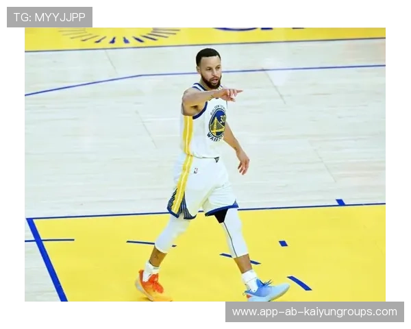 库里罚球线镇定如常，心理素质被再度赞誉