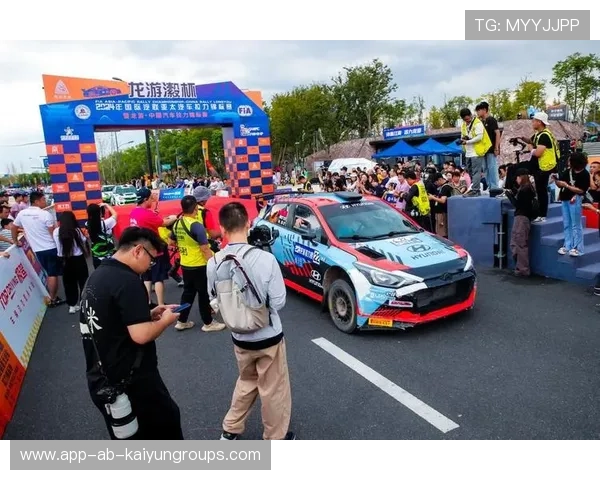 拉力赛中国选手表现优异，赢得多项名次，拉力赛中国车队