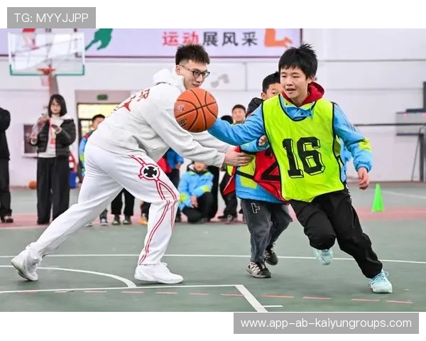 球员参与公益教育项目 走进校园传播体育精神，篮球公益课进校园方案