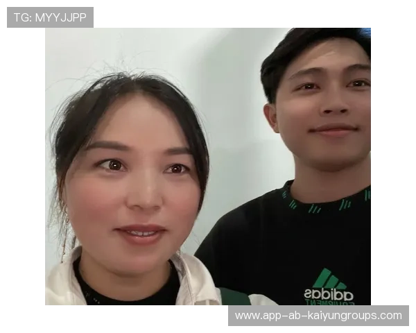 王婷精准传球掌控比赛节奏，台球王婷